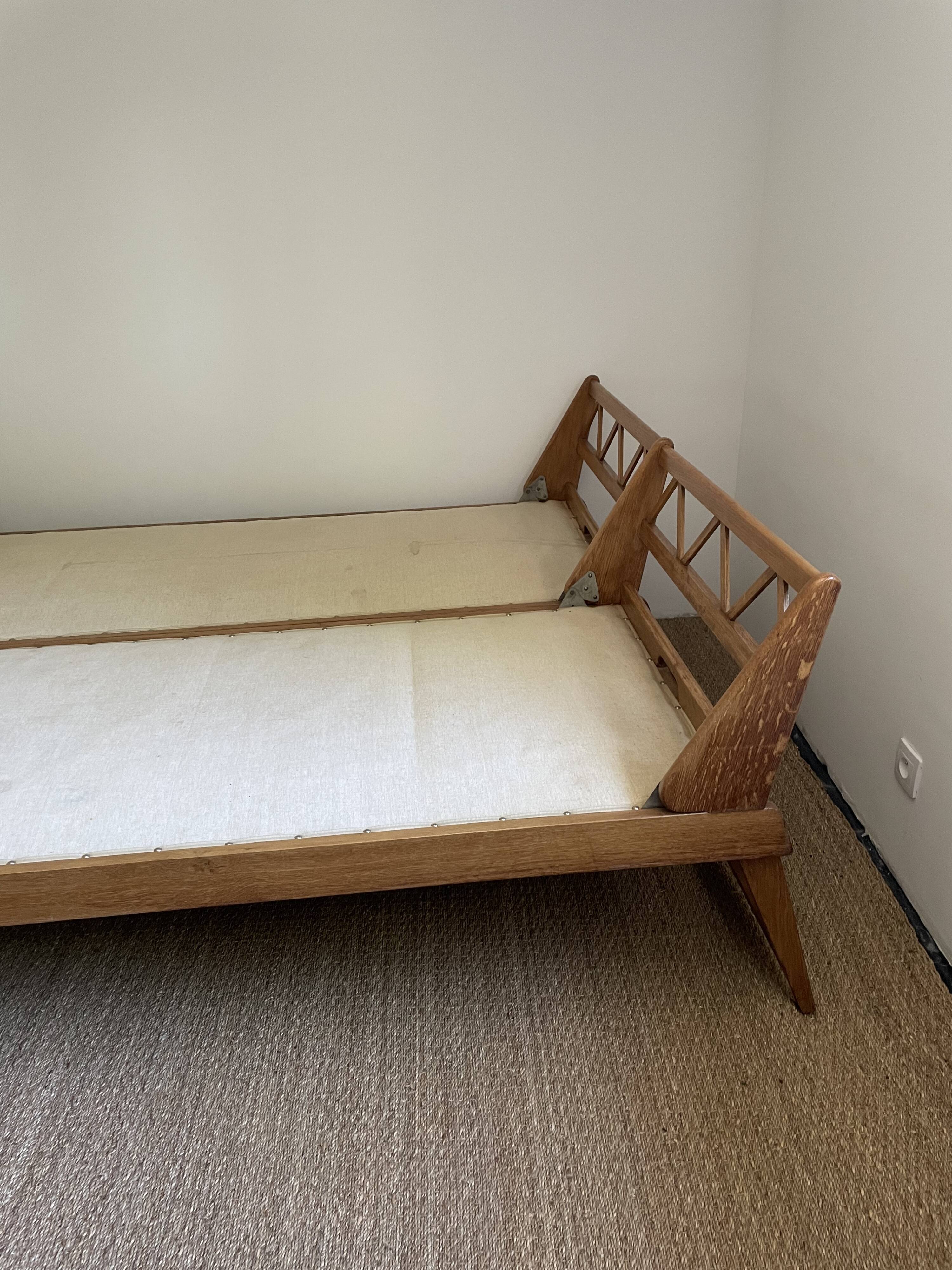 Twin beds daybed vintage