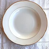 Service of 53 pieces of plates and dishes by Villeroy & Boch in cream and gold, model Saar.