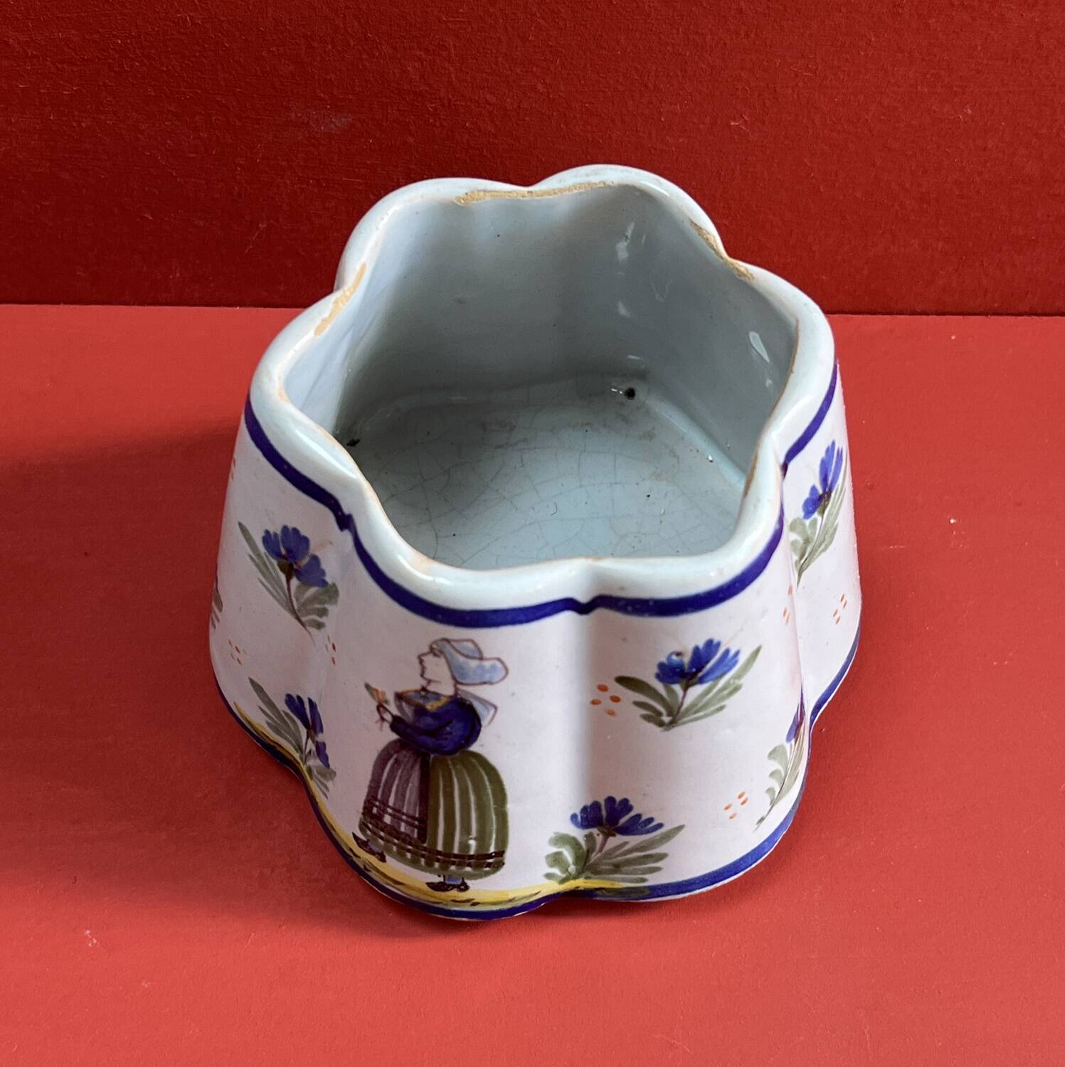 Quimper earthenware pot