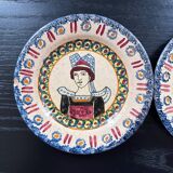 Paire d’assiettes Henriot Quimper