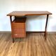 Bureau et chaise en bois
