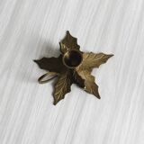 Bougeoir en laiton en forme de feuille