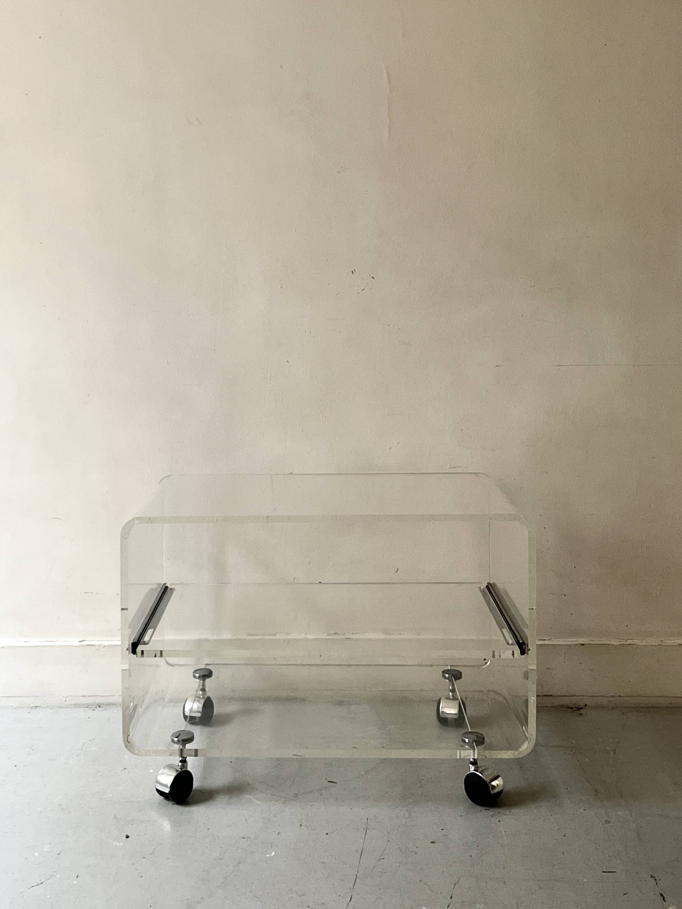 Hi-fi TV unit - coffee table in plexiglass by D. Lange, Roche Bobois 1970