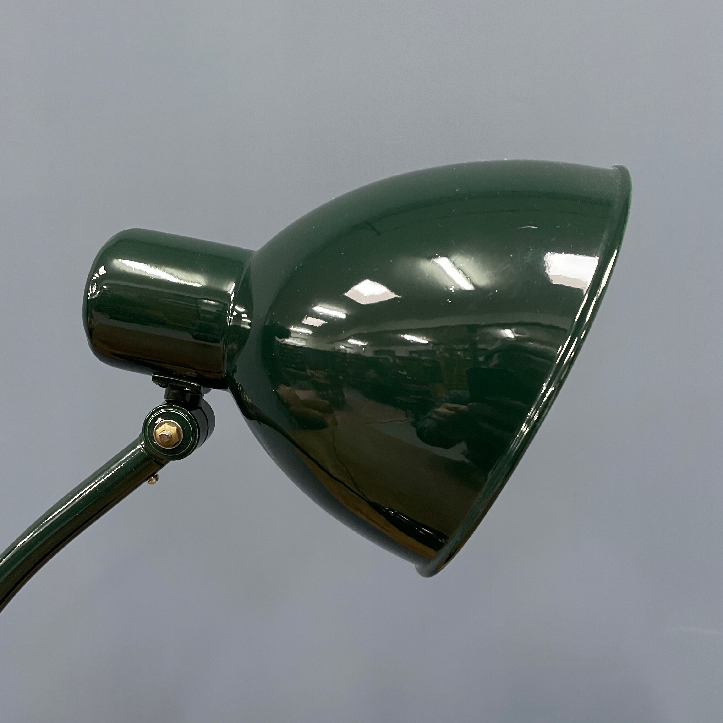 Dark green Bauhaus Kandem desk lamp model 1089