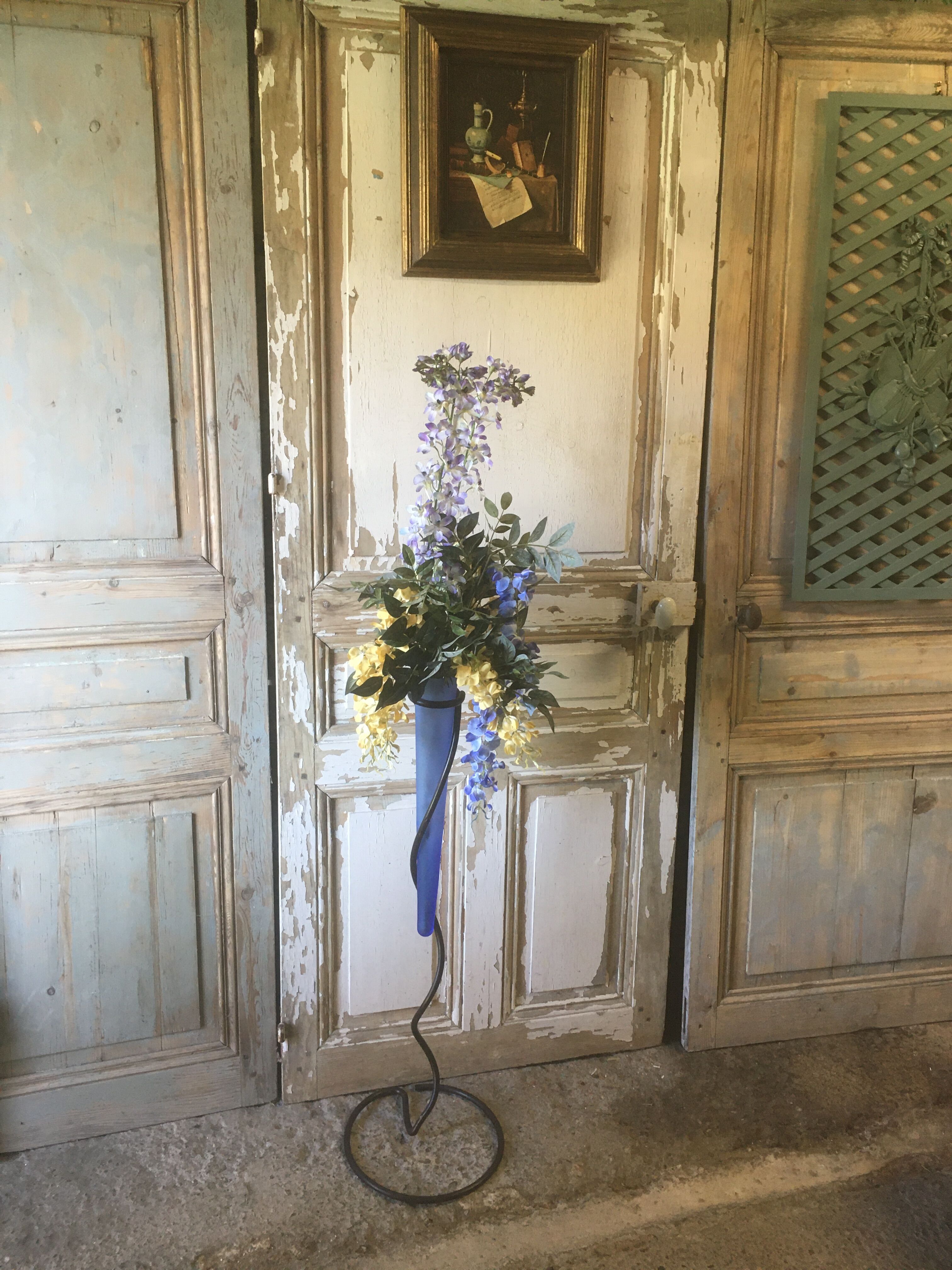 Metal floor vase/soliflore