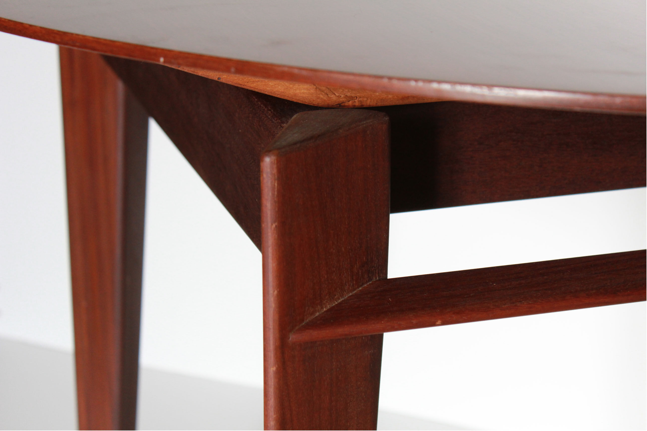 1950s vintage extendible teak dining table by Vittorio Dassi