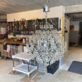 Raindrop crystal chandelier