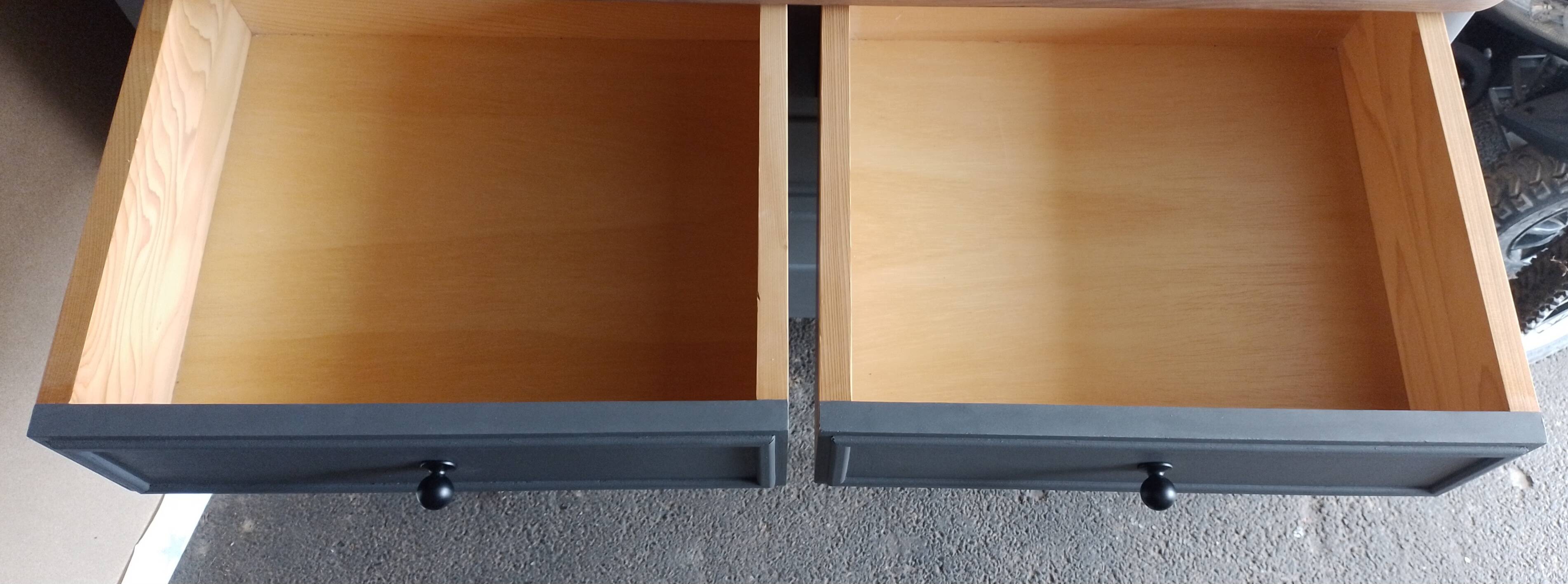 Chest of drawers with large drawers