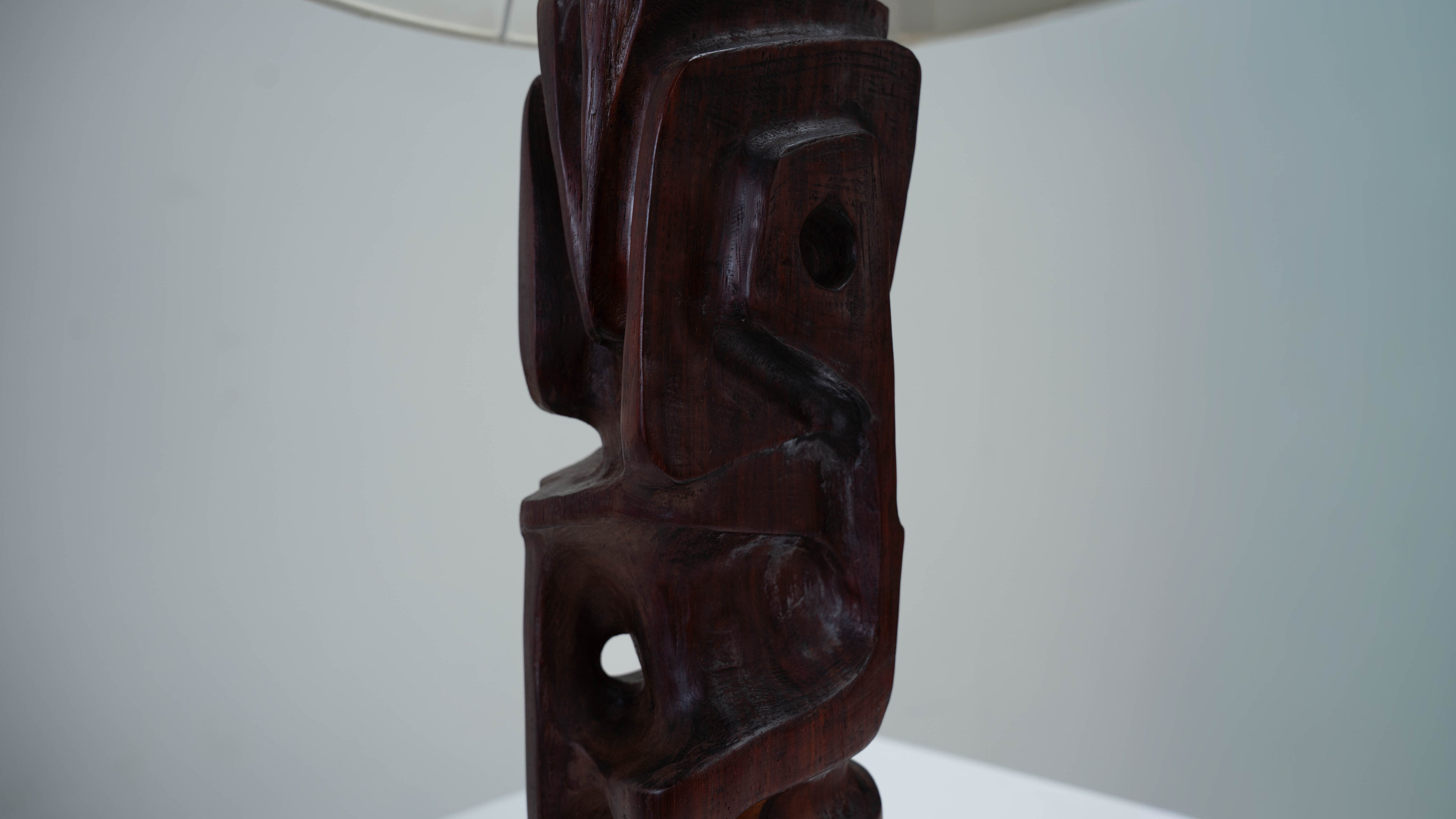 Sculptural table lamp by Gianni Pinna