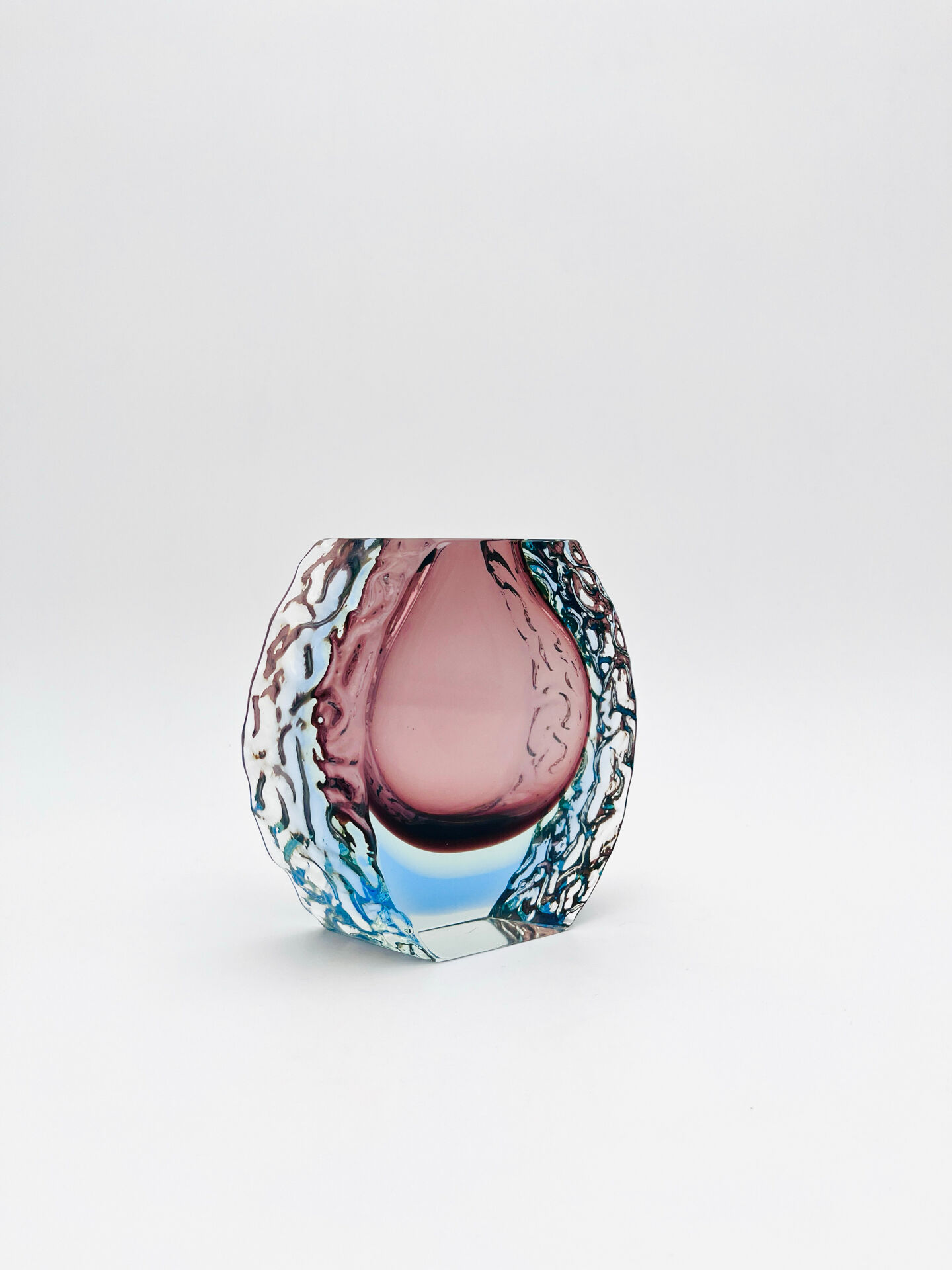 Mandruzzato Murano Sommerso Quadri-layer Outline UV Rare 70s Vase