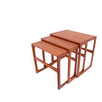 Nest tables in 1960s style, in gel-stained teak.