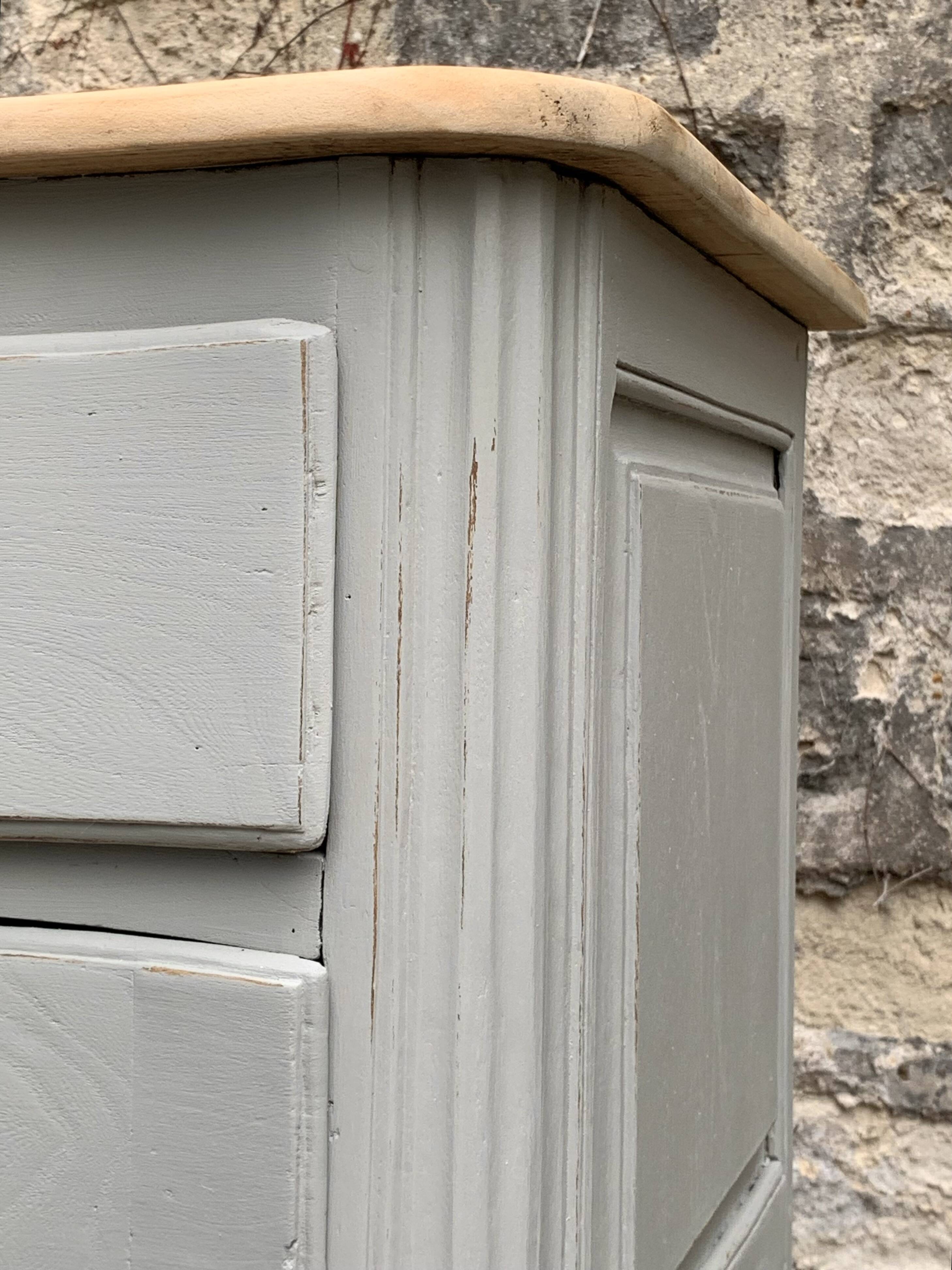 Louis XV style chest of drawers 1900