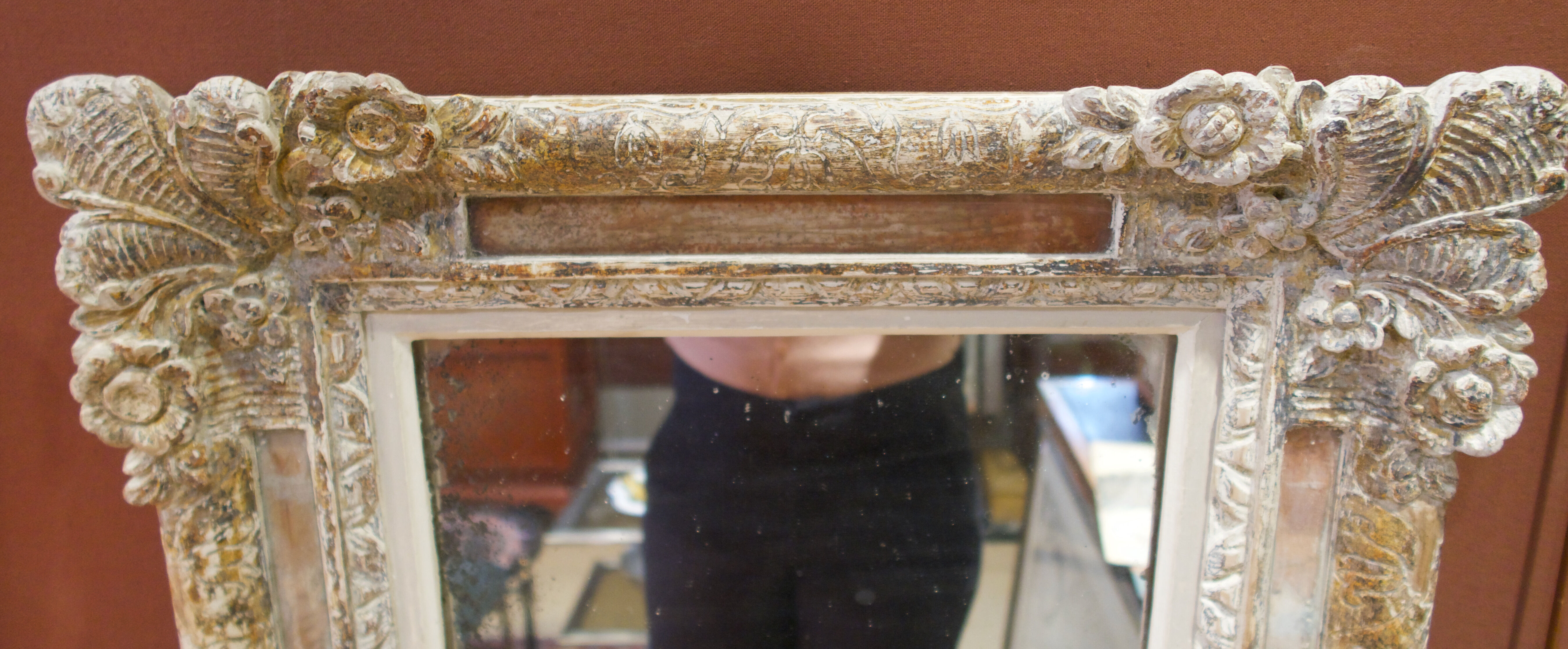 Mirror frame stamped Mouth