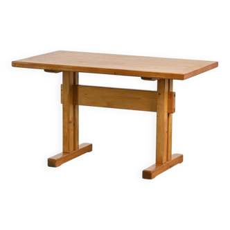 Table en pin massif, Les Arcs, France