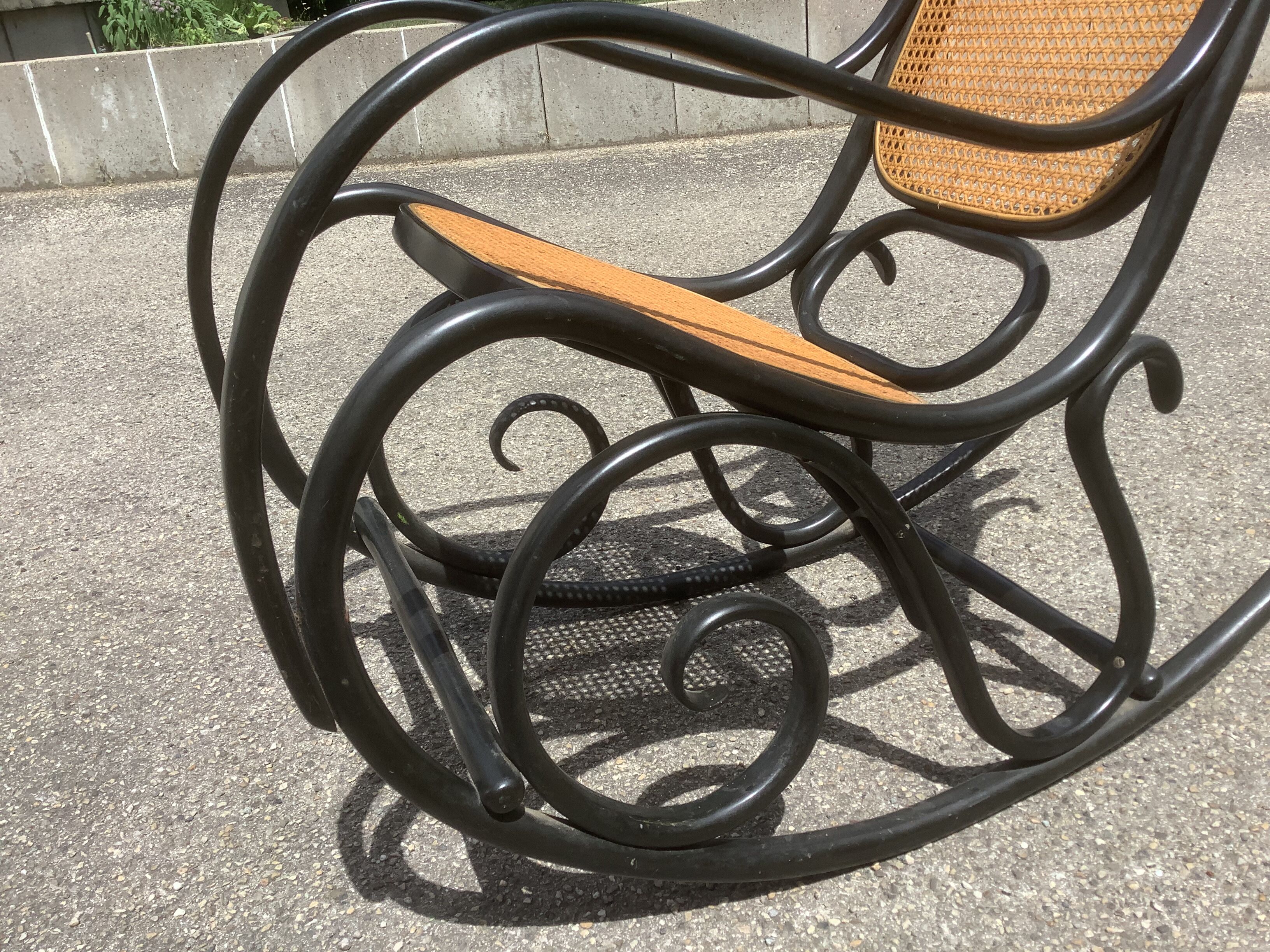 Rocking chair Thonet