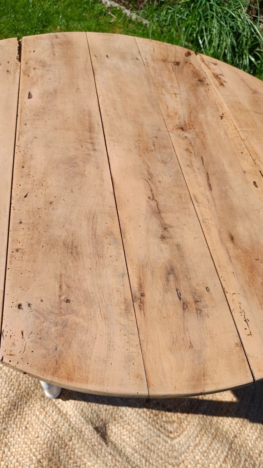 Antique patinated round table – wooden top