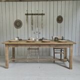 Farmhouse table with extensions