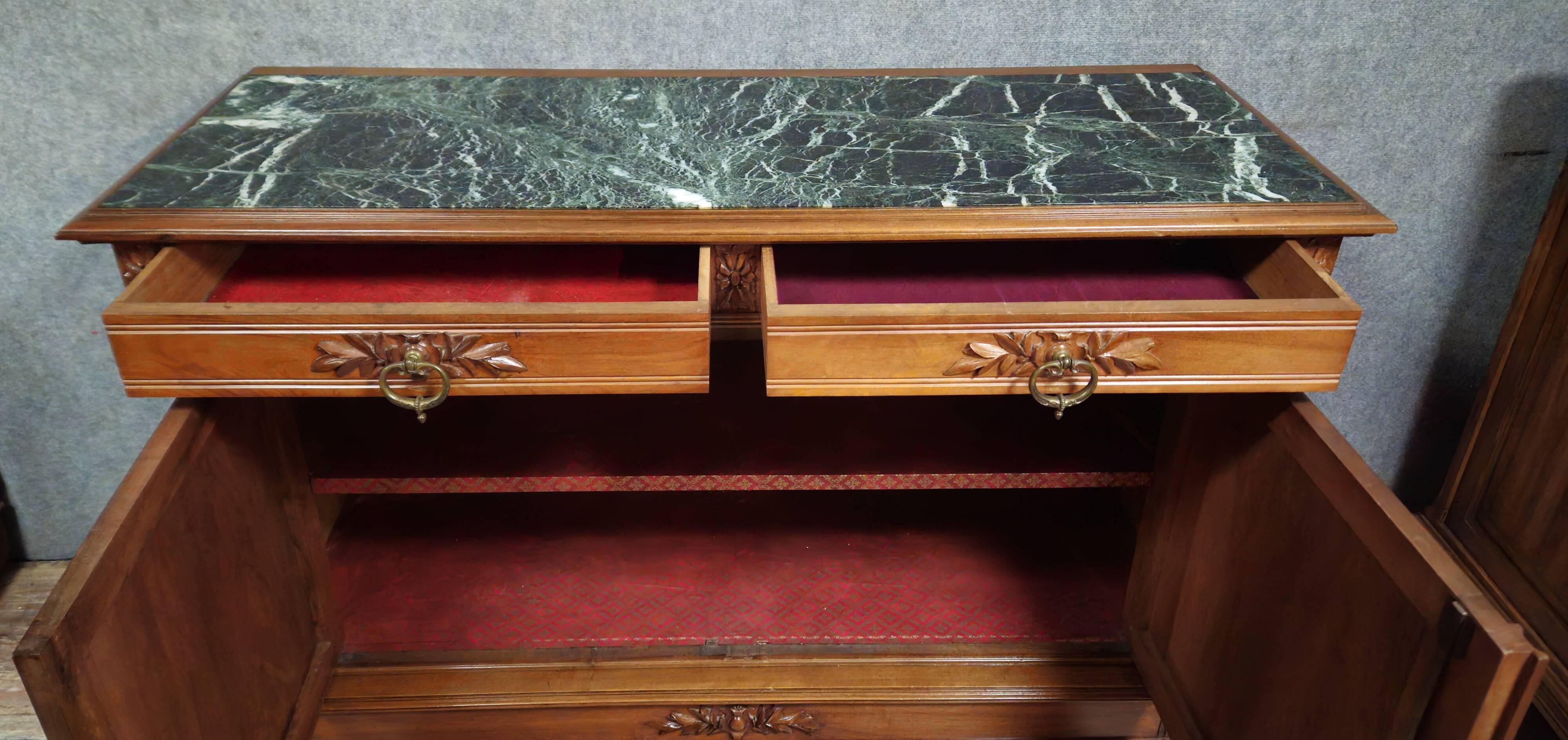 Buffet style Renaissance in mahogany with marble top – 19th century