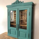 Showcase to be placed or hung