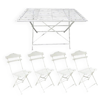 Folding garden furniture in white patinated iron