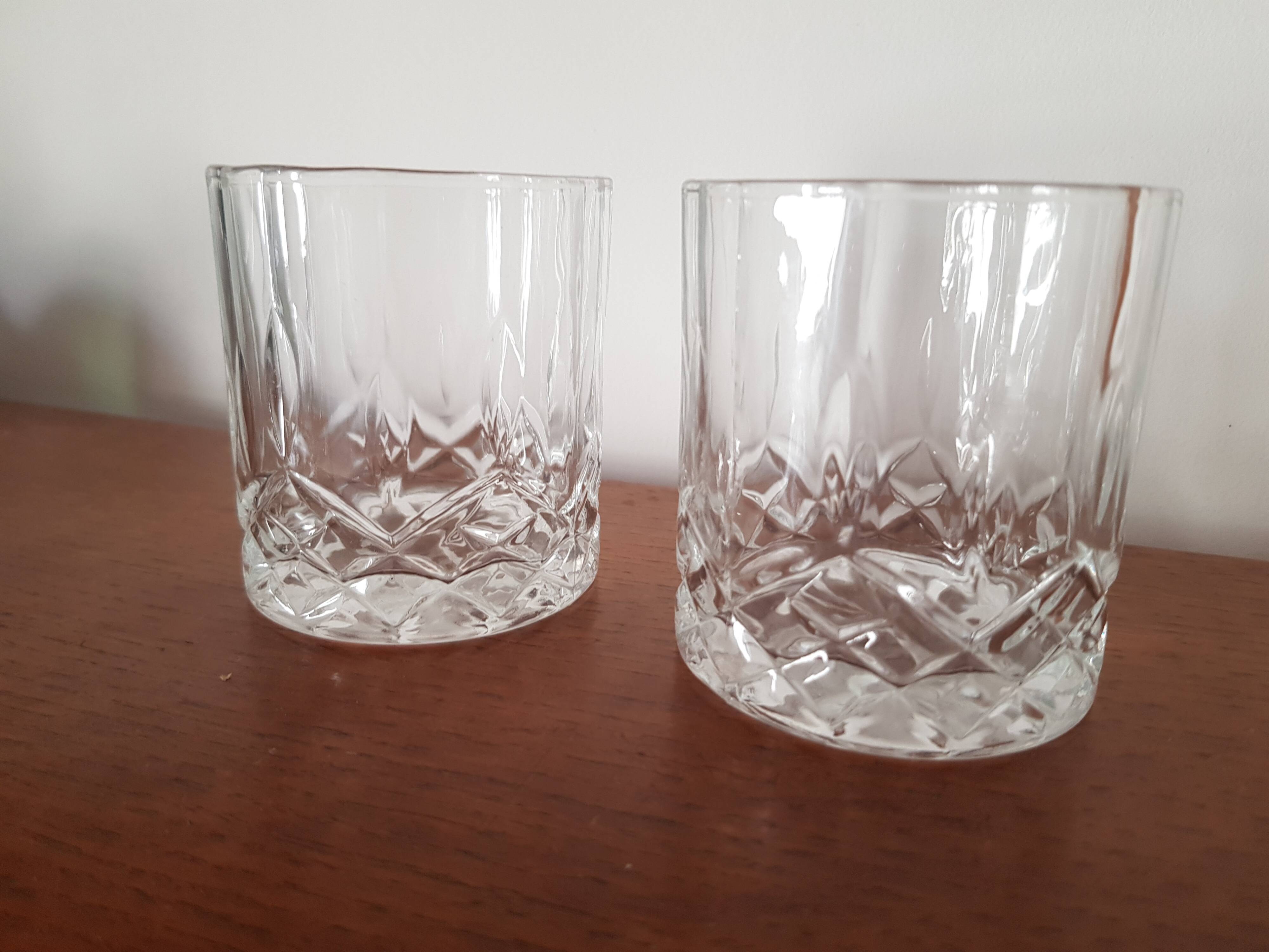 Set of 2 crystal whisky glasses
