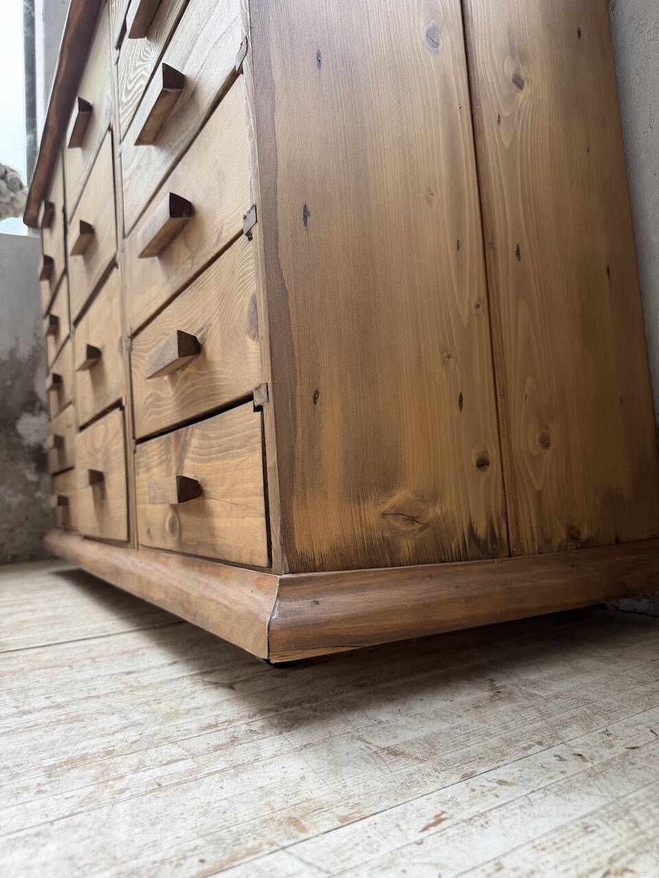 Meuble de métier en pin 1950