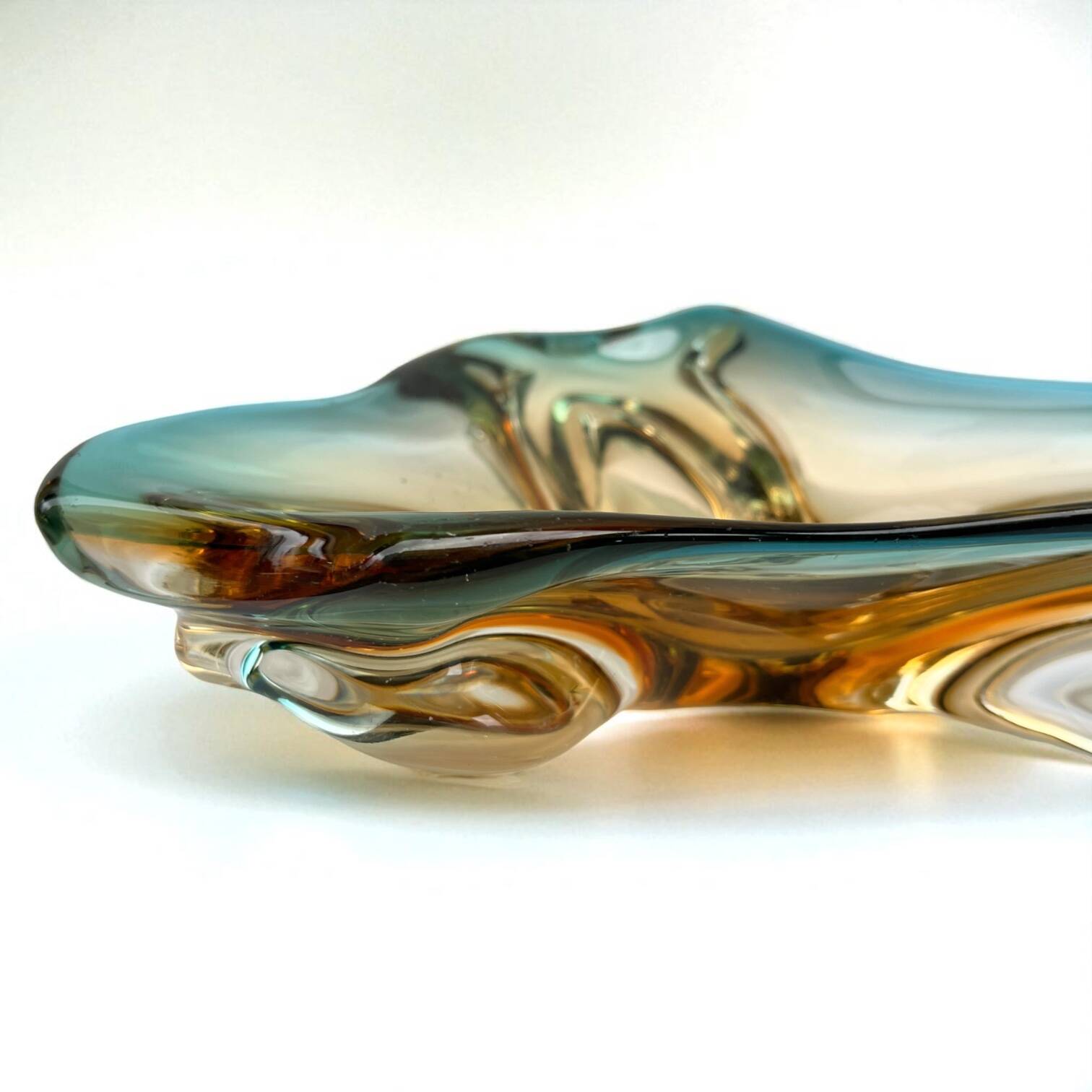 Grand vide-poche sommerso en verre bleu jaune - Murano Venise 1960