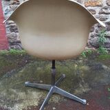 Office armchair by Charles and Ray Eames for Herman Miller from the 1960s