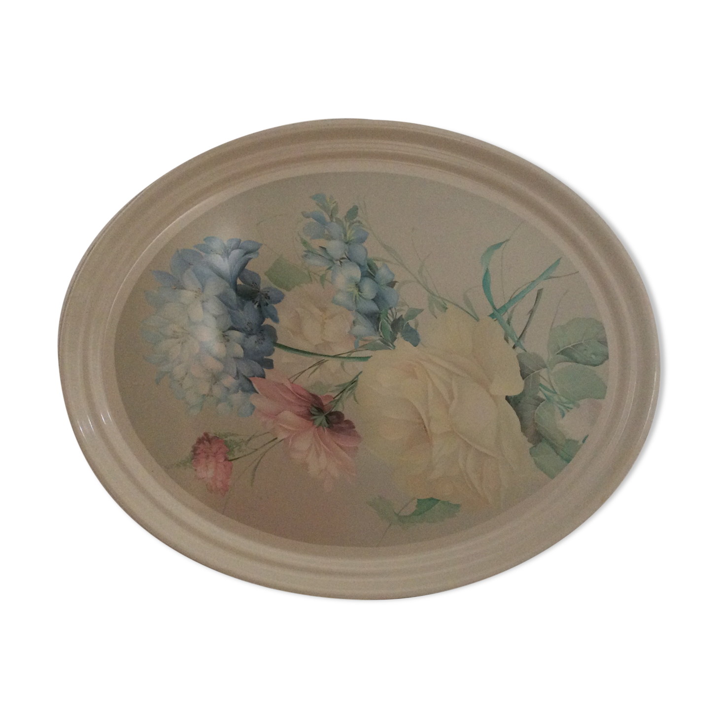 Old flowered plateau