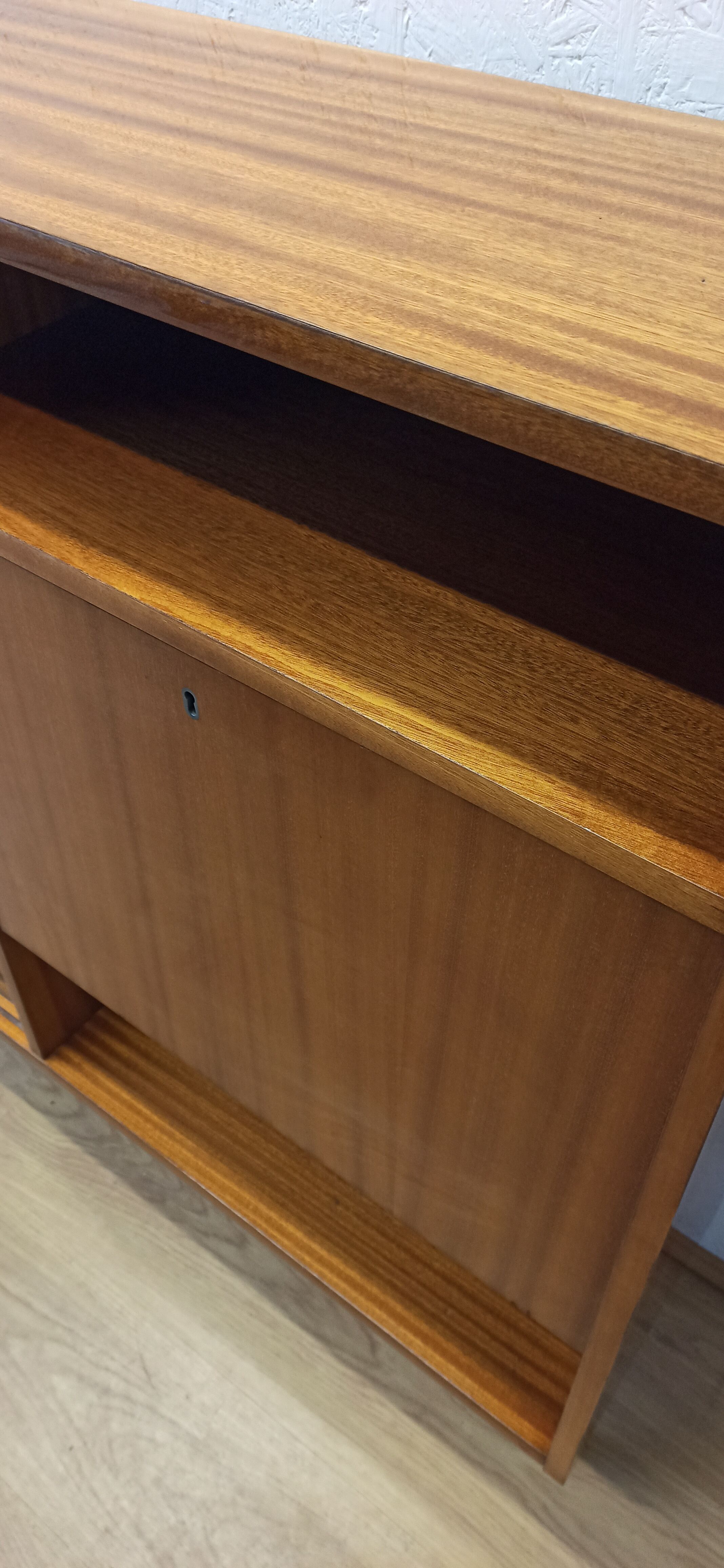 Buffet moderniste, des années 1970