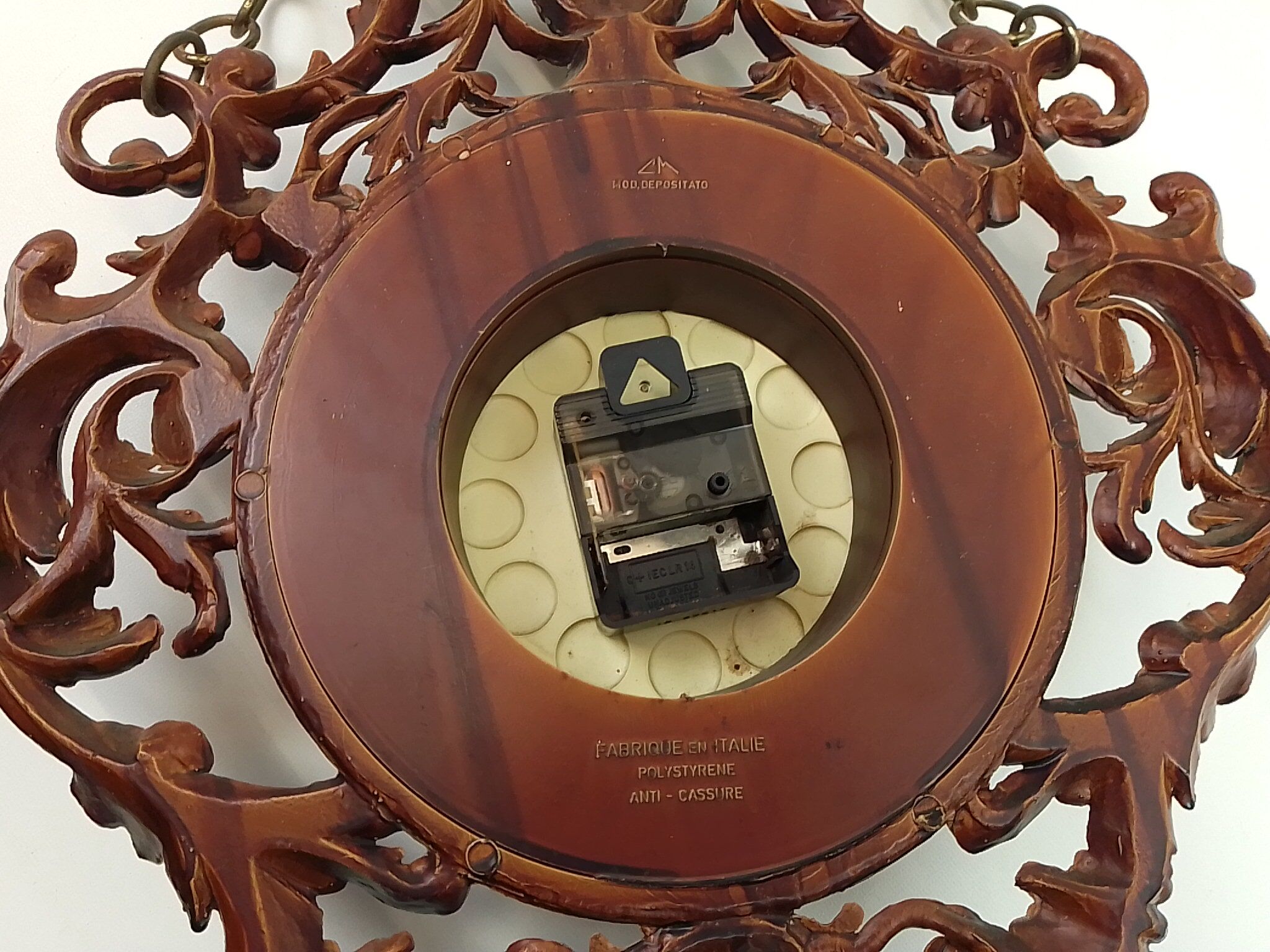 Vintage brown Quartz clock in CM brand polystyrene