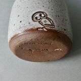 Sandstone vase bottle shaped by Norbert Pierlot in Ratilly