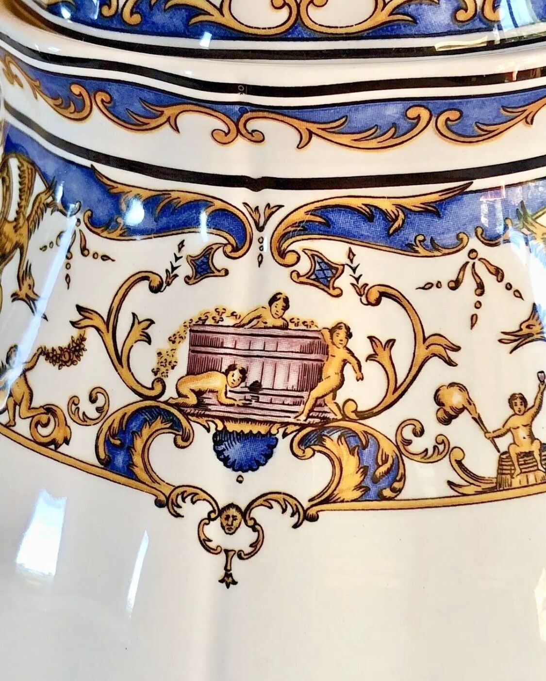 Gien teapot model children at the Dionysus press