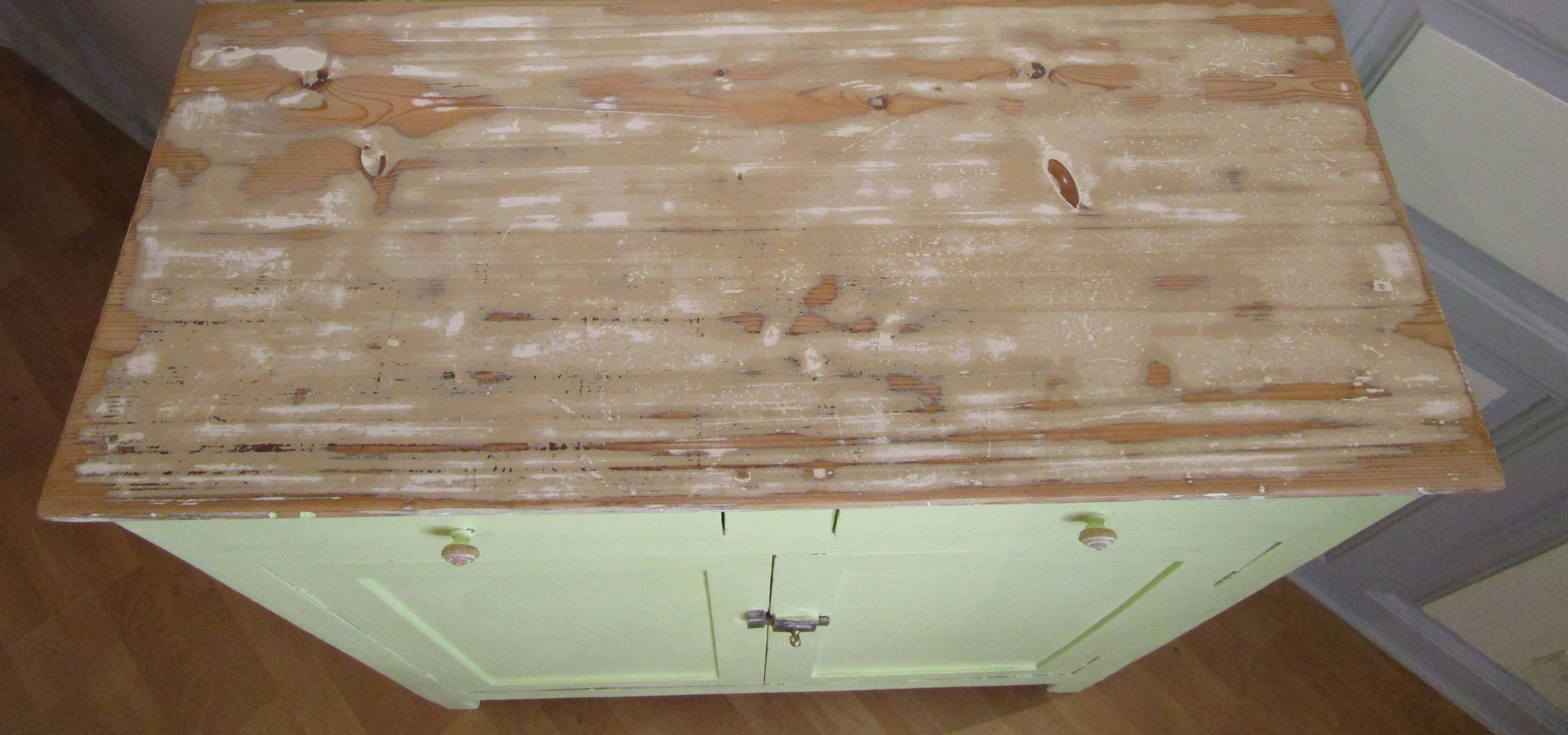 Buffet green almond massive parisienbois vintage