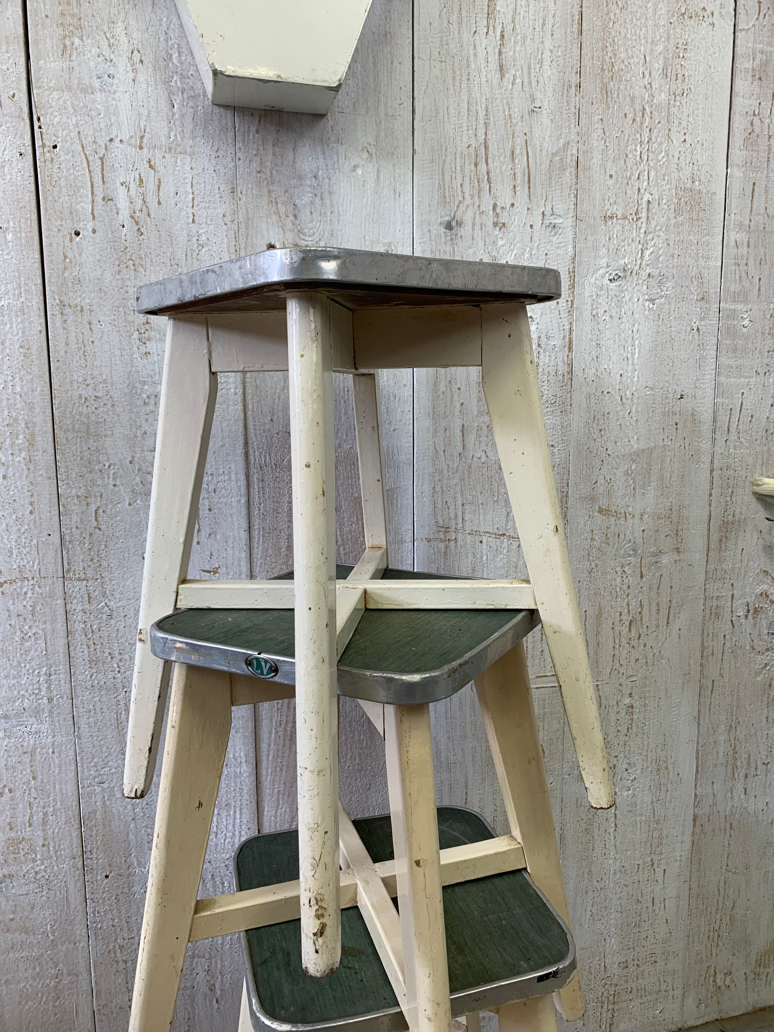 Series of 3 workshop stools