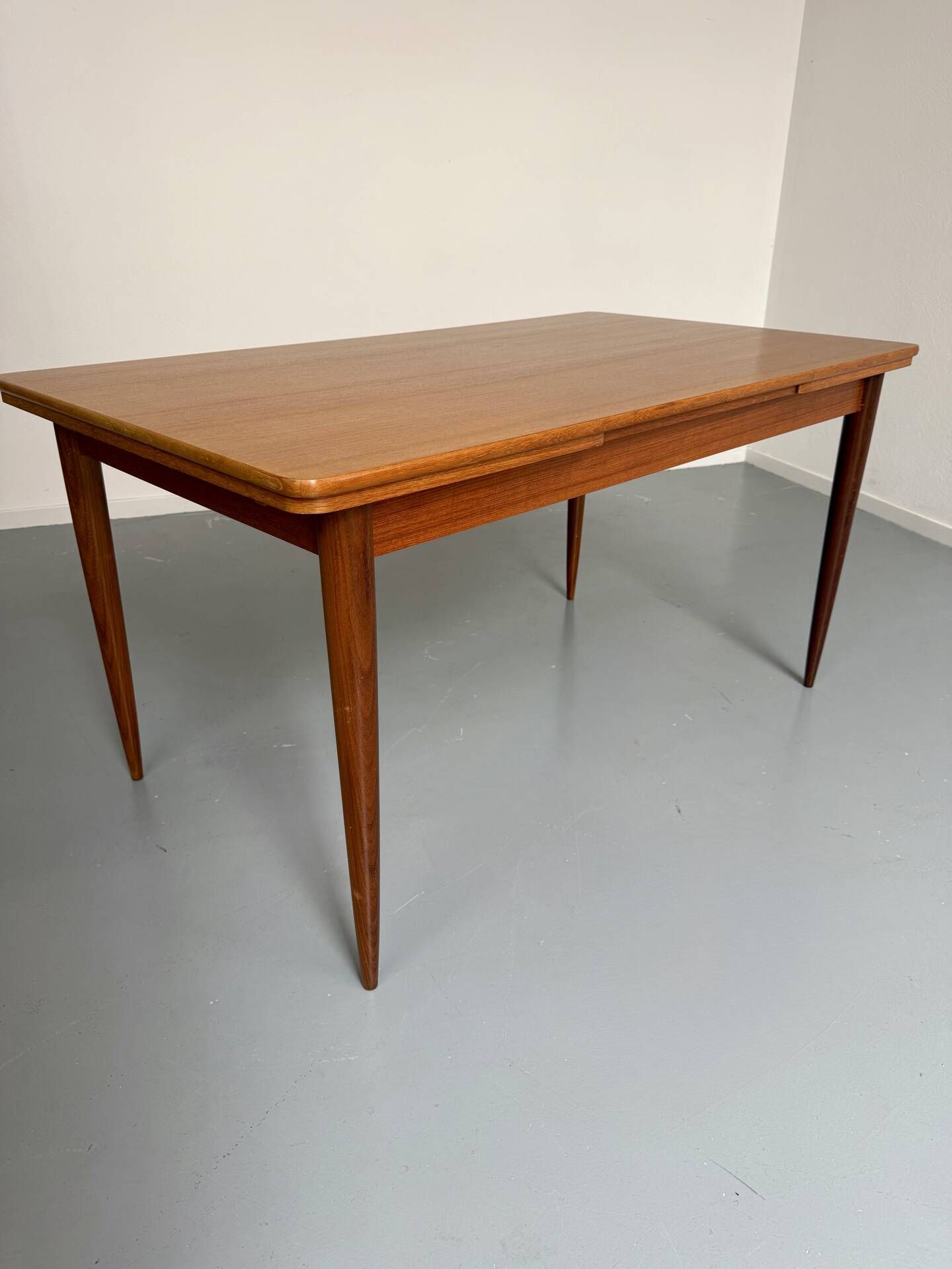 Table à manger extensible en teck design scandinave des années 1960