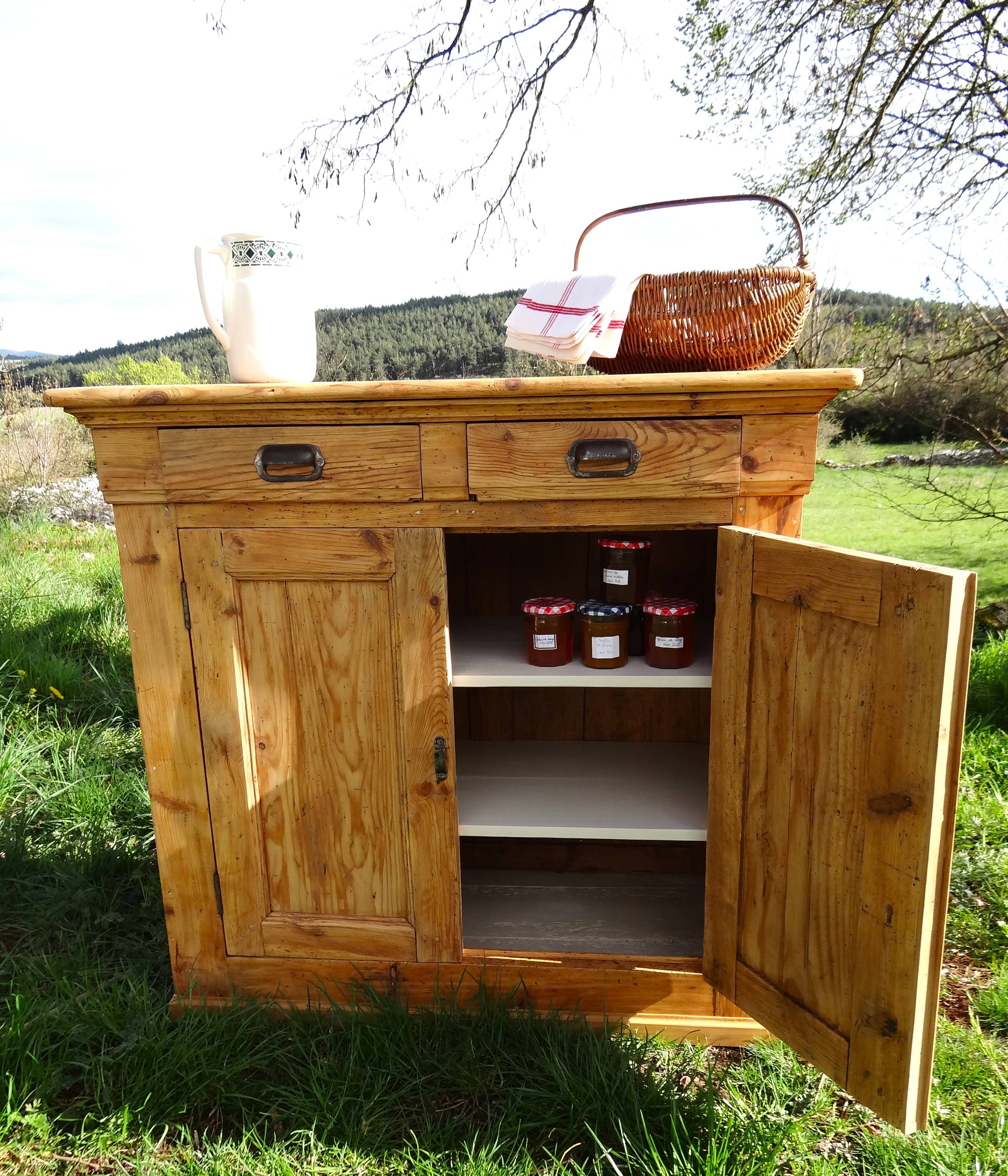 Buffet ancien style campagne
