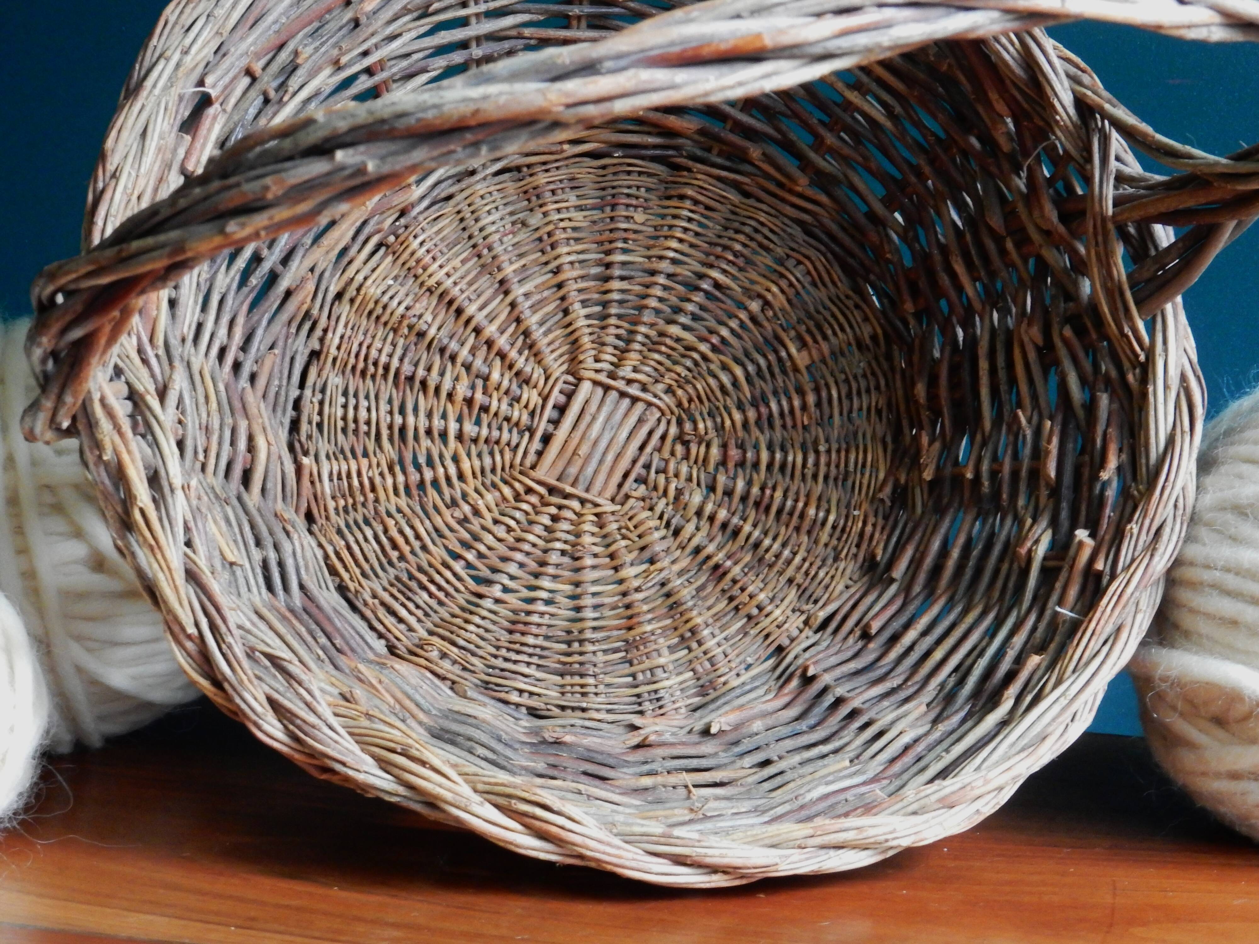 Panier en osier tressé vannerie artisanale