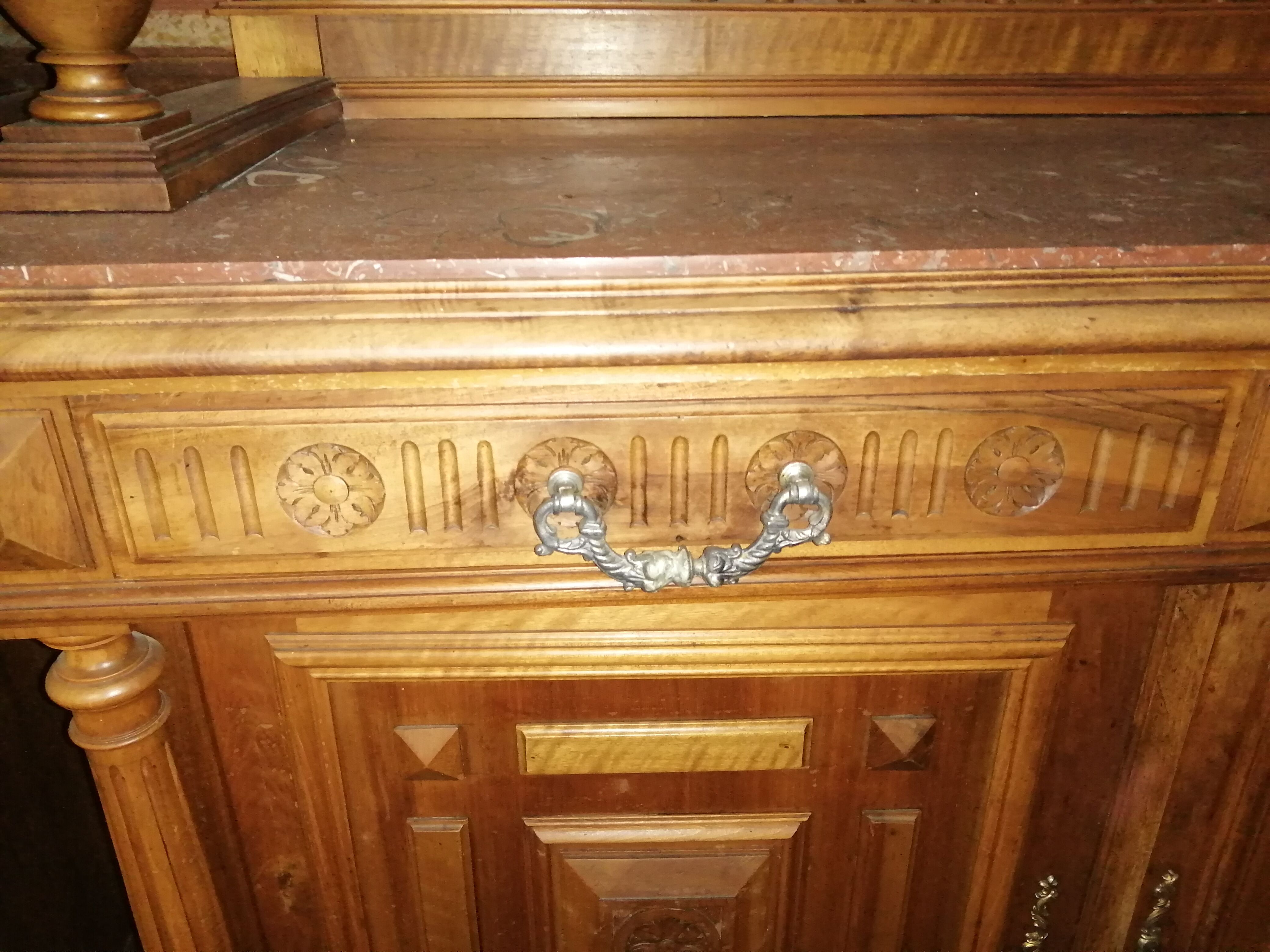 Buffet de Style Henri II