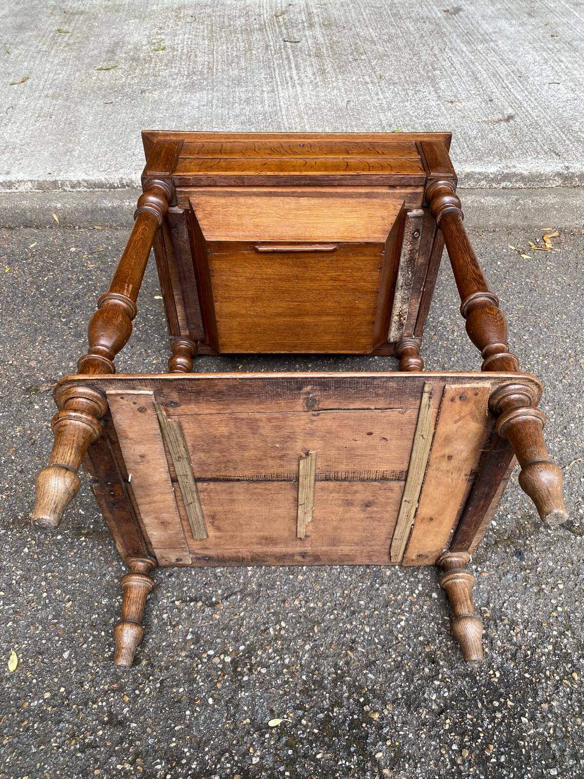 20th-century solid oak dressing table.