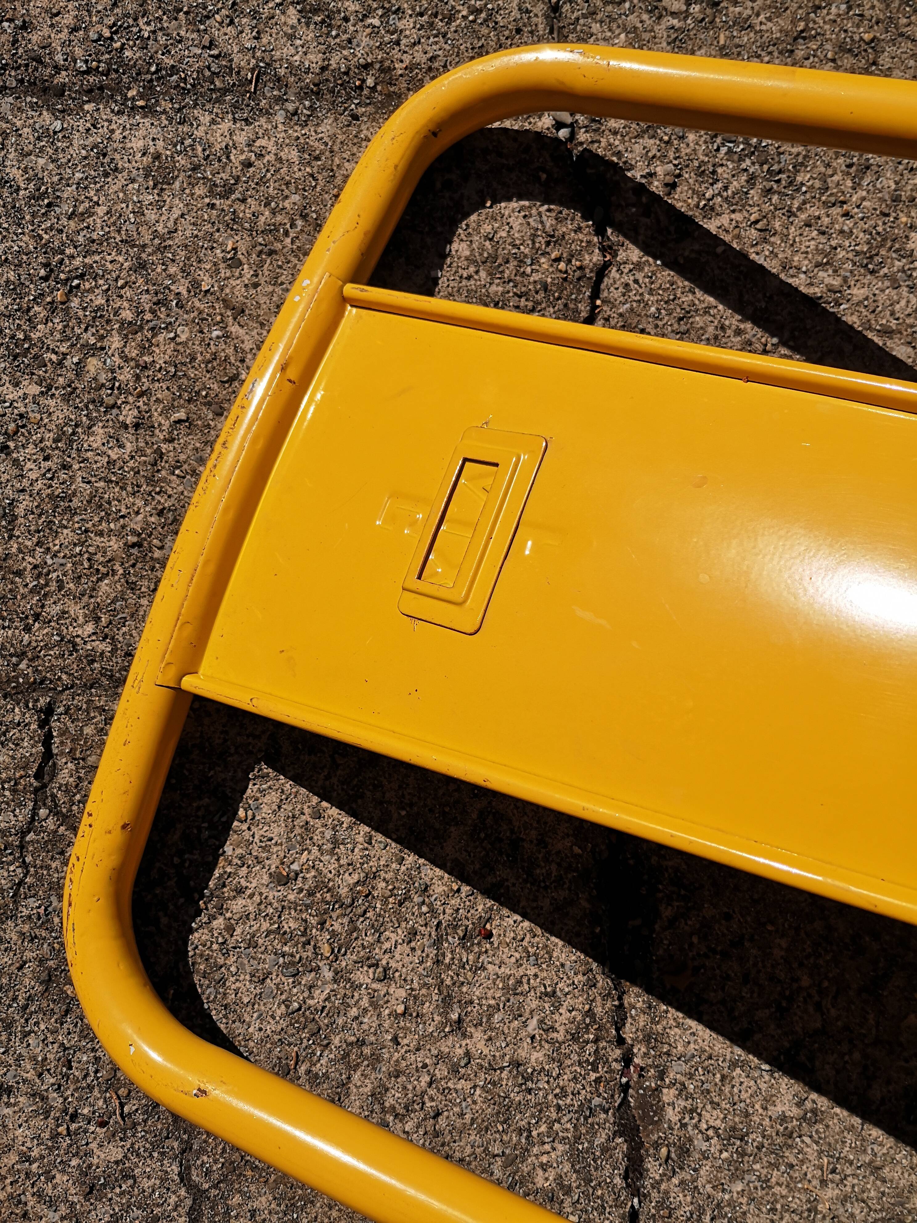 Lot of 4 chairs tolix model t4