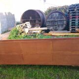Art Deco banquette in its original condition.