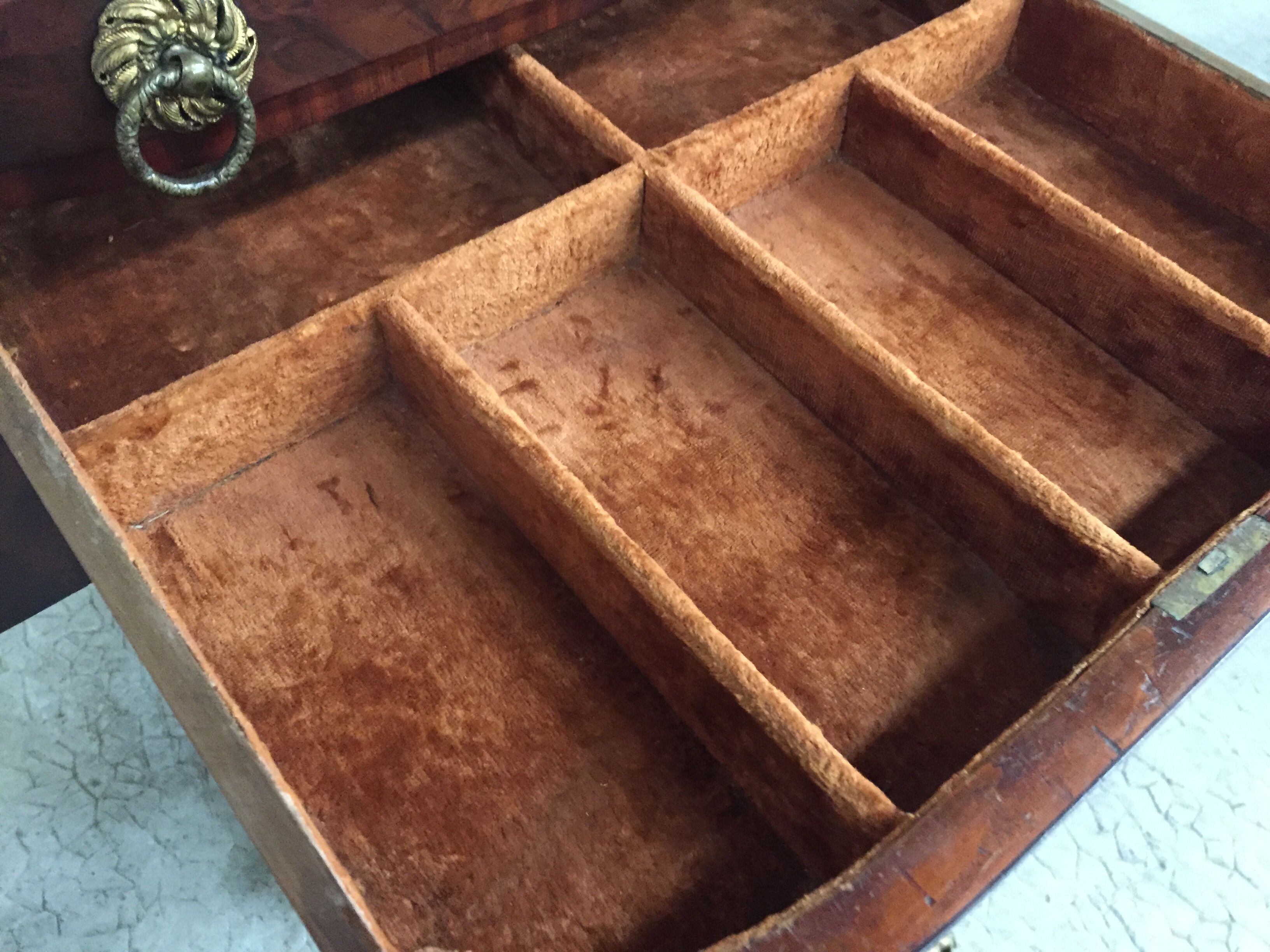 Small piece of english furniture has 3 drawers in mahogany for silverware