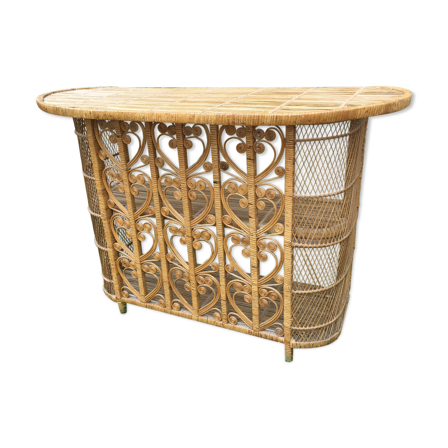 Peacock rattan bar