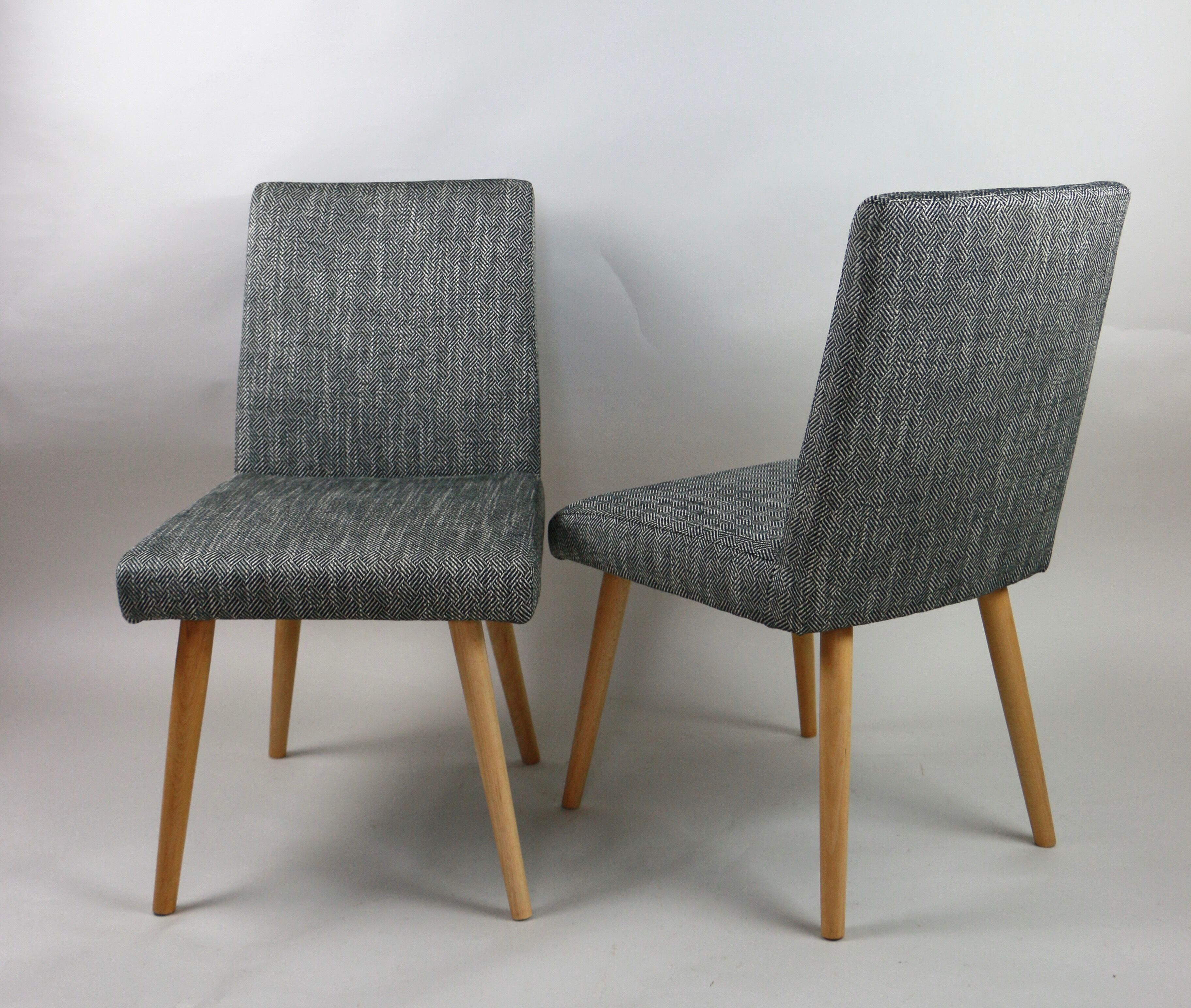 Ensemble de chaises vintage noir et blanc  1970