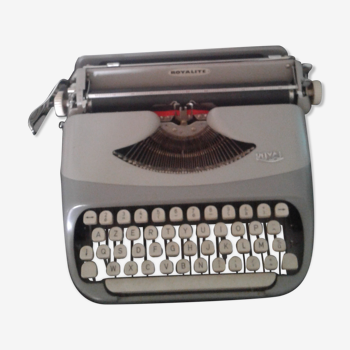 Royal Royalite typewriter