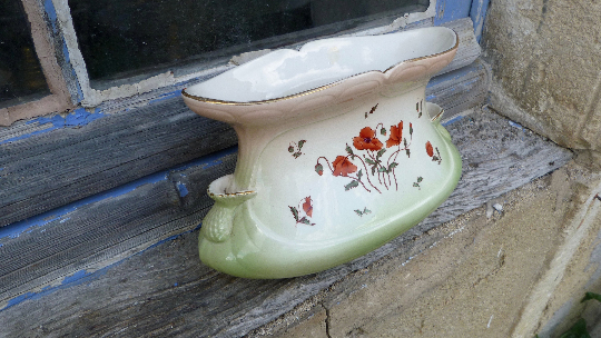 Former garden in dabbling pattern fives-Lille poppies