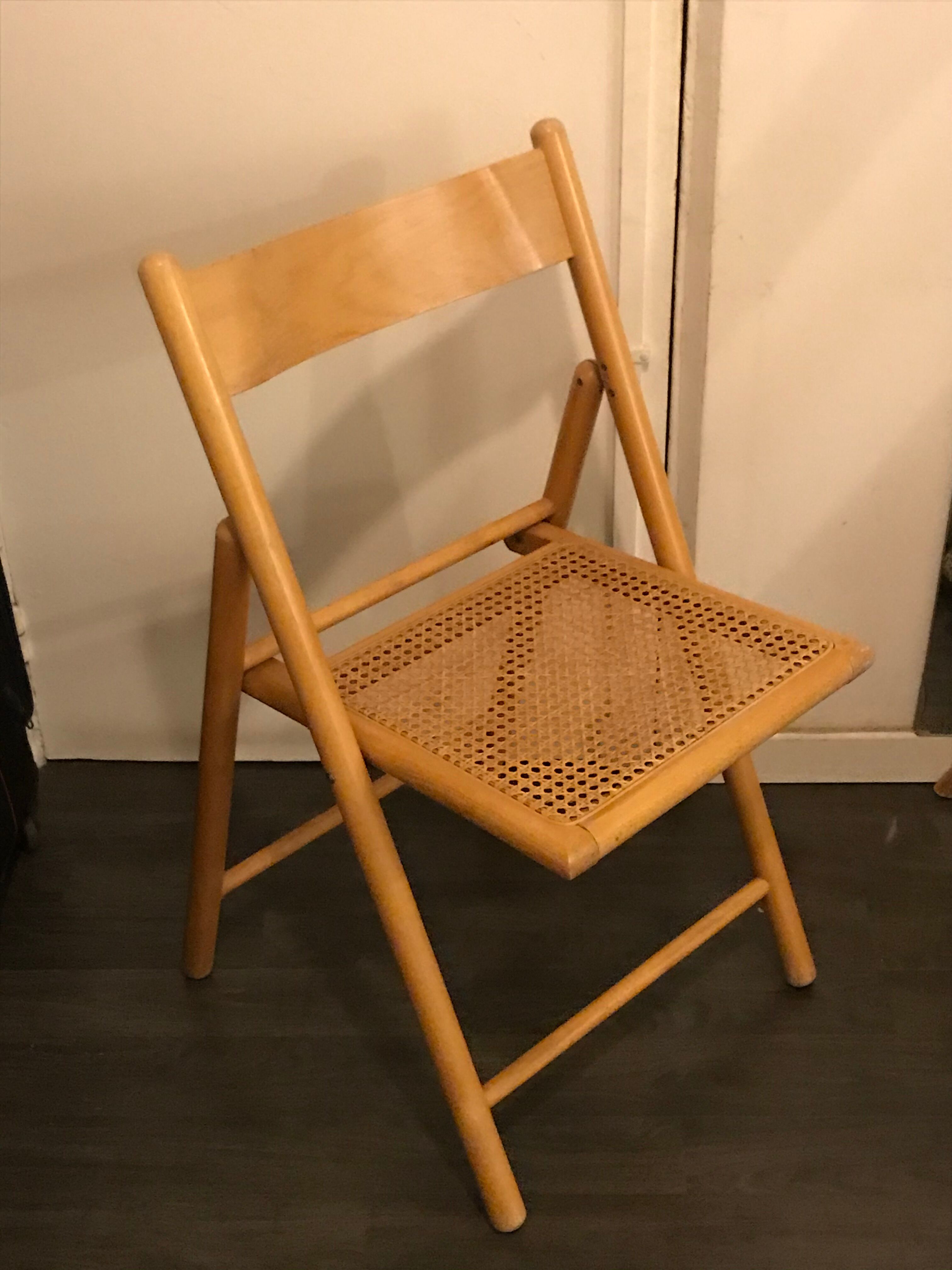 Grain folding chair