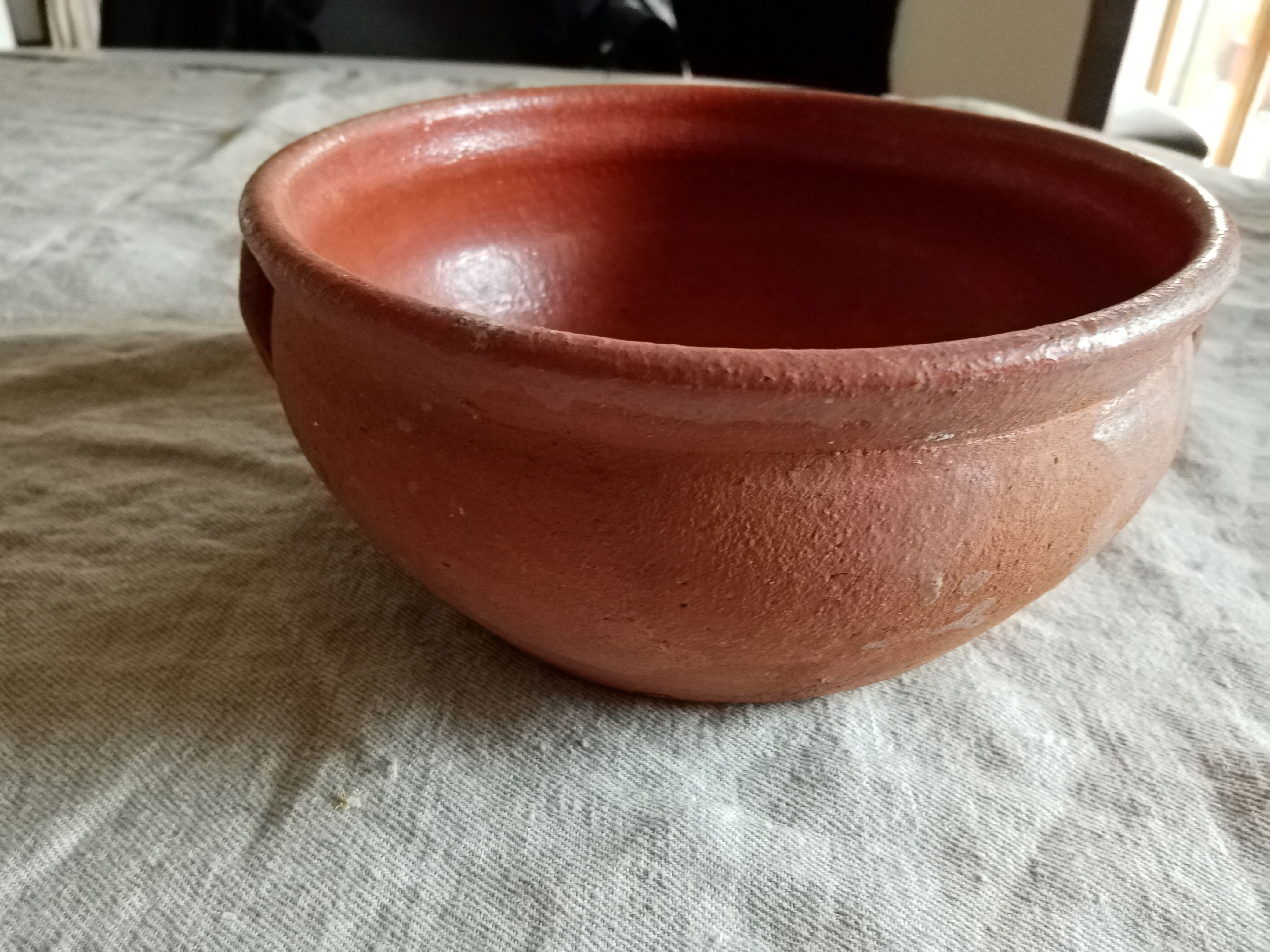 Round terracotta dish