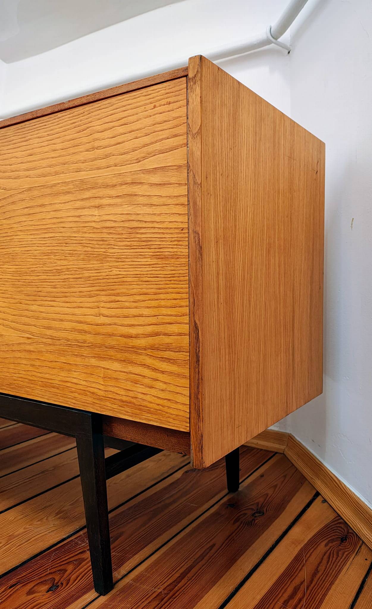 Enfilade par F. Mezuláník pour UP Závody, Tchécoslovaquie 1960